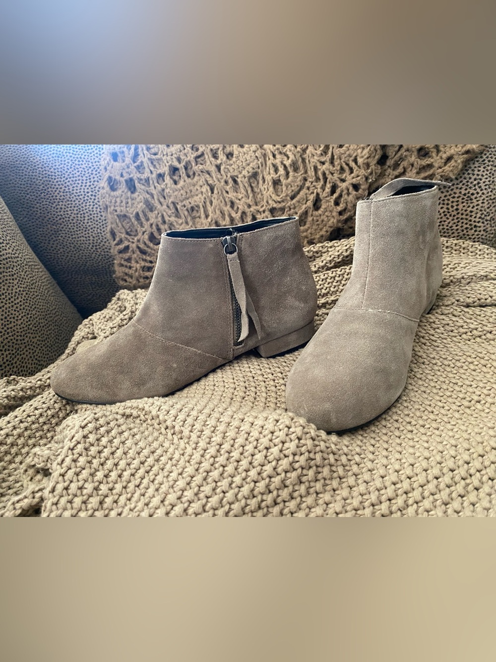 Dolce Vita taupe suede booties 8.5 NEW
